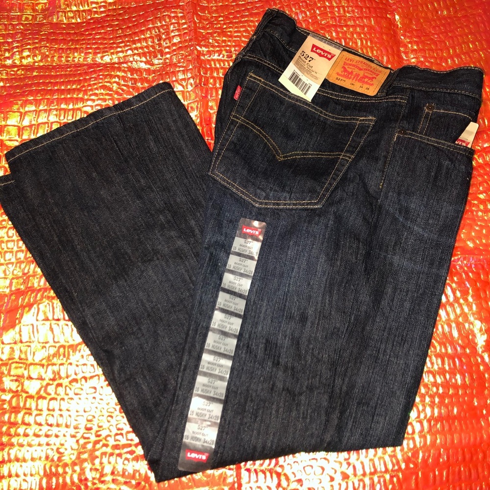 NWT LEVI Boot Cut Jeans in 16H